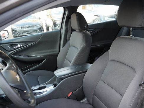 Used 2024 Chevrolet Malibu LT image 9