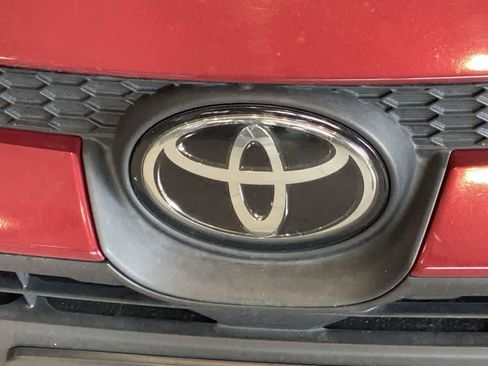 Used 2024 Toyota Corolla LE w/ LE Convenience Package FWD image 10