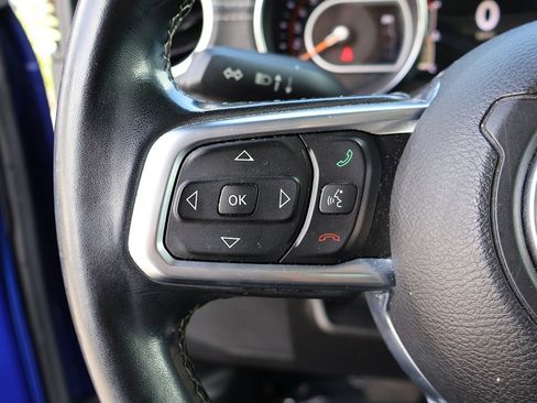 Used 2019 Jeep Wrangler Unlimited Sahara image 38