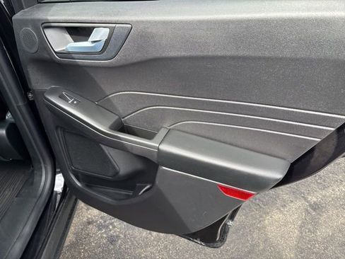 Certified 2022 Ford Escape SEL w/ Technology Package image 33