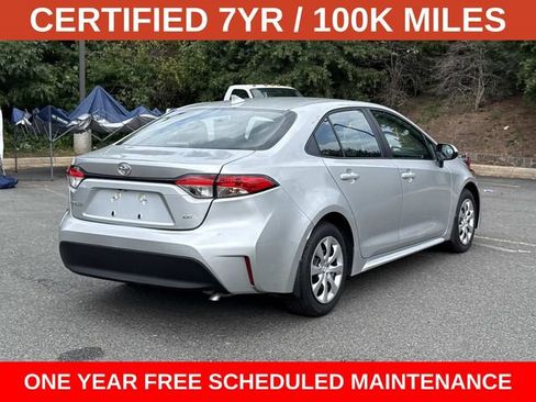 Used 2025 Toyota Corolla LE FWD image 2