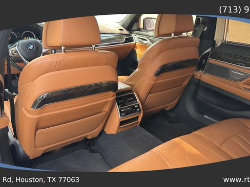 Used 2017 BMW 740i RWD image 31
