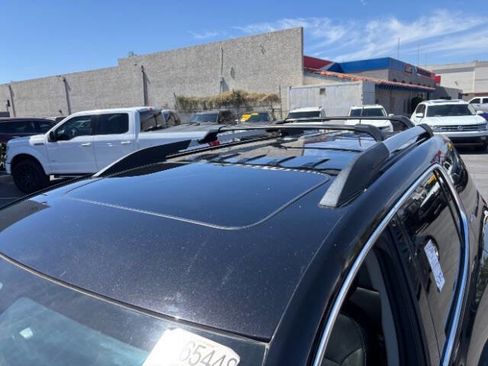 Used 2018 GMC Acadia SLT AWD/4WD image 9
