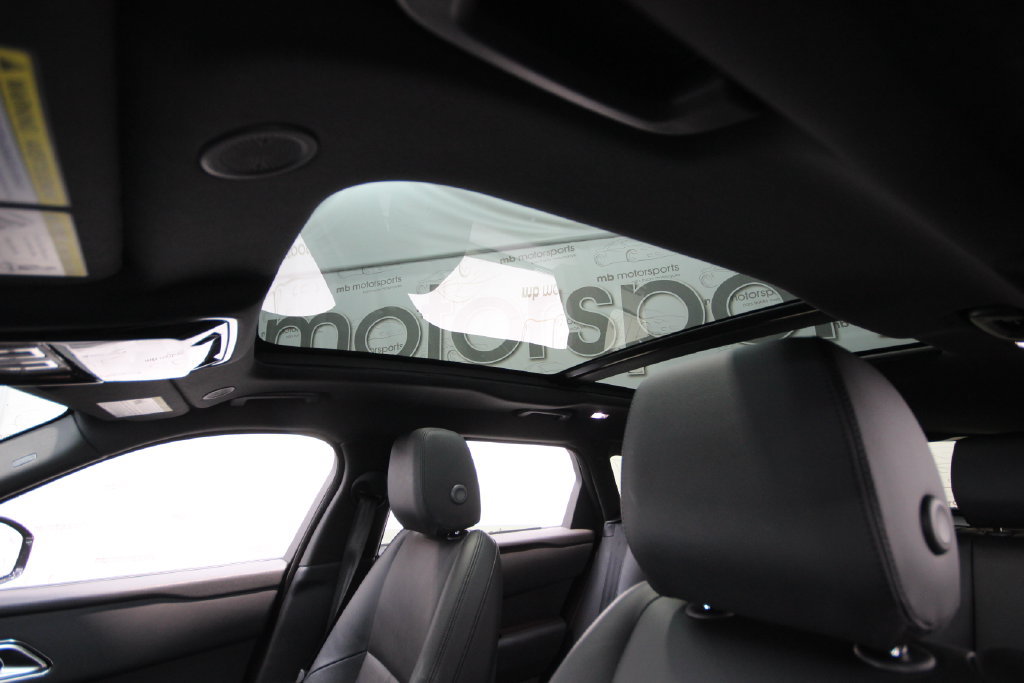 Used 2025 Land Rover Range Rover Velar Dynamic SE AWD/4WD image 28