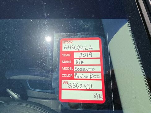 Used 2019 Kia Sorento FWD image 10