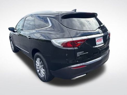 Used 2024 Buick Enclave Premium image 4
