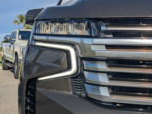 Used 2021 Chevrolet Tahoe High Country w/ Premium Package AWD/4WD image 9