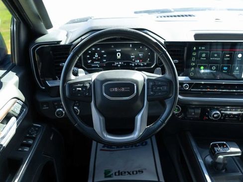 Used 2022 GMC Sierra 1500 SLT w/ SLT Premium Plus Package image 17