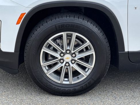 Used 2023 Chevrolet Traverse LT image 27