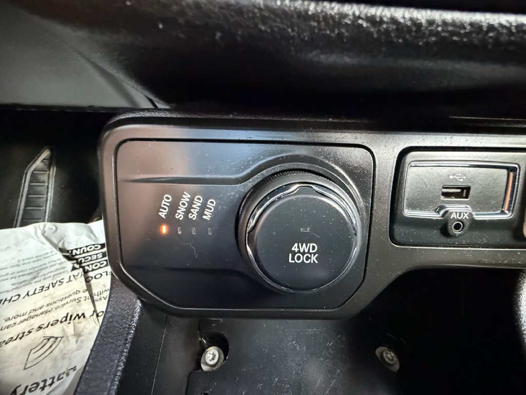 Used 2018 Jeep Renegade Sport w/ Power & Air Group AWD/4WD image 11