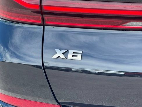 Used 2022 BMW X6 M50i w/ Premium Package AWD/4WD image 9
