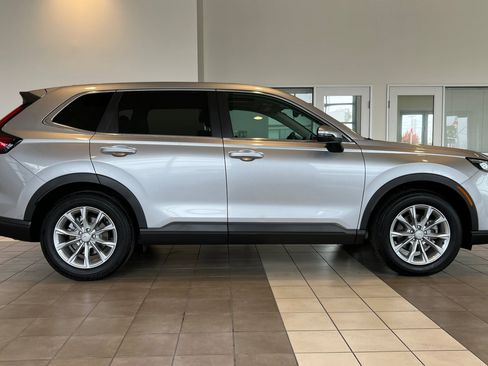 Used 2023 Honda CR-V EX-L image 3