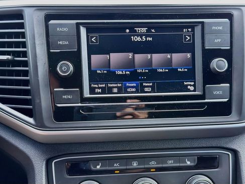 Used 2023 Volkswagen Atlas Cross Sport SE FWD image 28