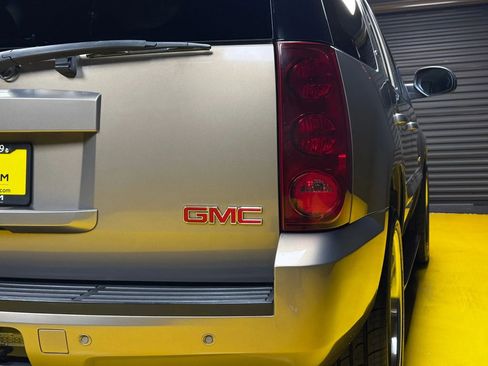 Used 2007 GMC Yukon SLT w/ SLT Preferred Equipment Group image 14