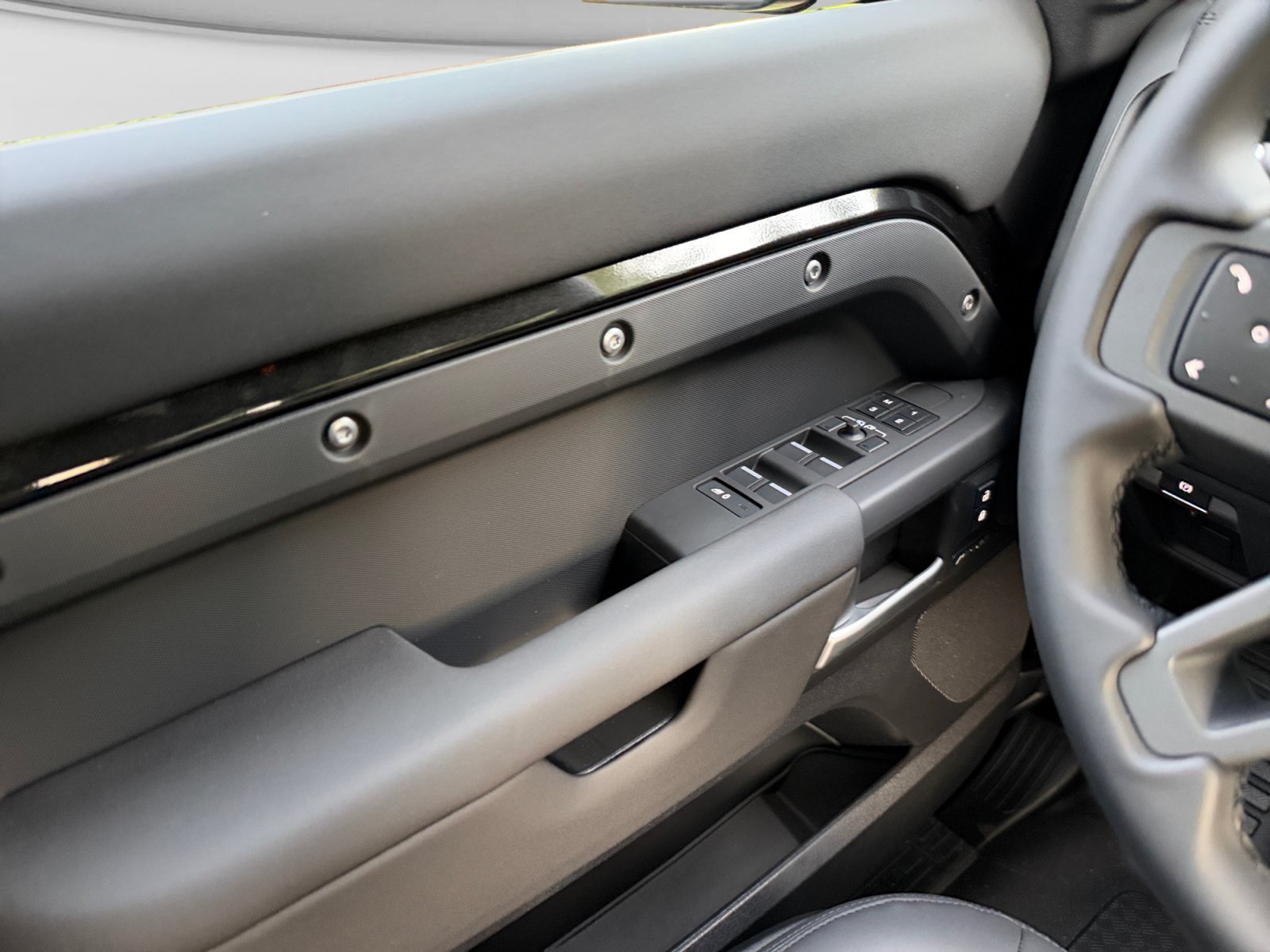 New 2026 Land Rover Defender 110 S AWD/4WD image 12