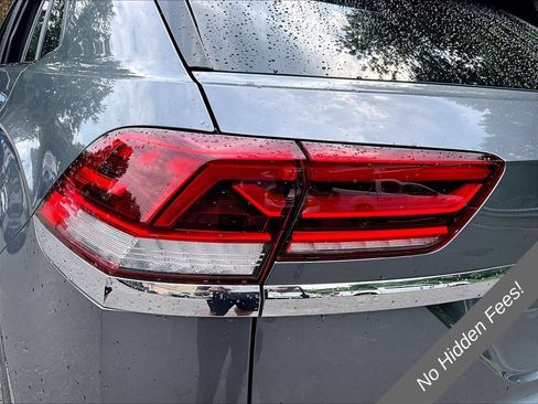 Used 2022 Volkswagen Atlas Cross Sport SE AWD/4WD image 28