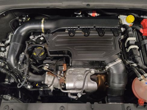 Used 2023 Jeep Renegade Latitude AWD/4WD image 30