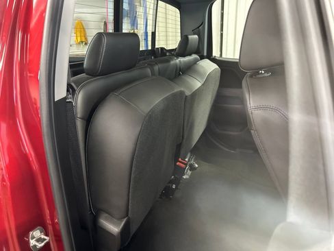 Used 2018 Chevrolet Silverado 1500 LTZ AWD/4WD image 42