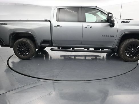 Used 2025 Chevrolet Silverado 2500 LT w/ Trail Boss Package AWD/4WD image 9