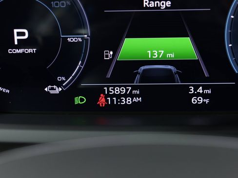 Used 2023 Audi e-tron GT Premium Plus image 45