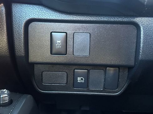 Used 2020 Toyota Tacoma SR image 28