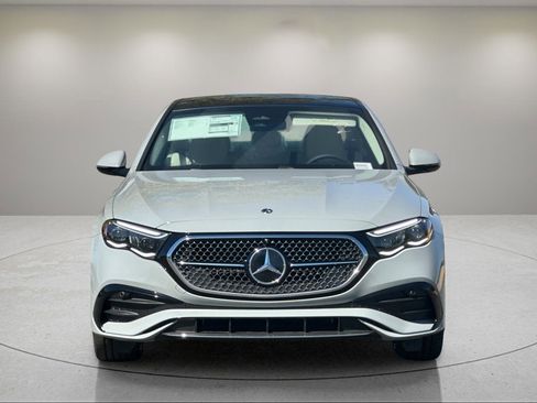 New 2025 Mercedes-Benz E 350 4MATIC Sedan image 9