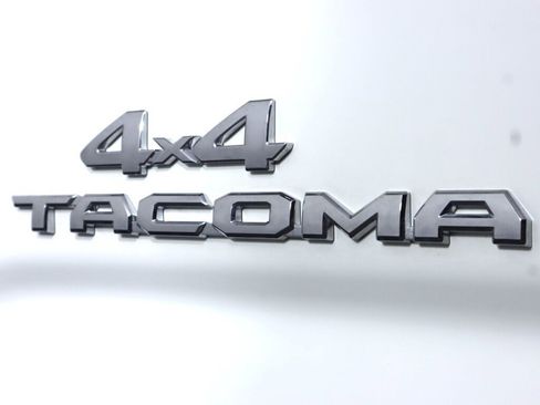 Used 2020 Toyota Tacoma SR5 image 37