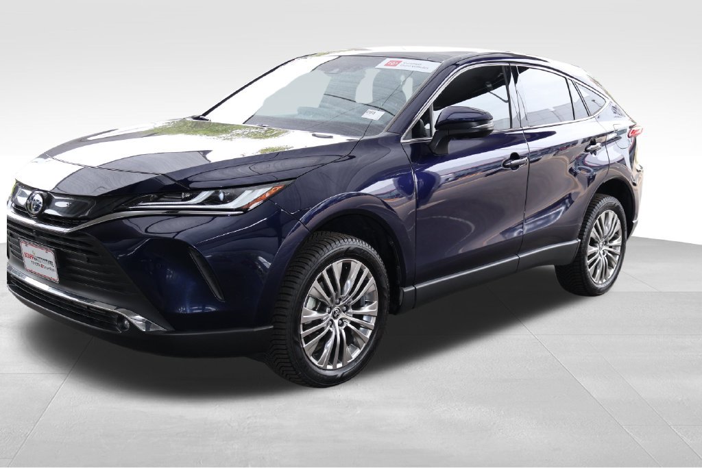 Certified 2022 Toyota Venza Limited w/ Advanced Technology Package AWD/4WD image 11