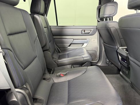 Used 2025 Toyota Sequoia Platinum image 30