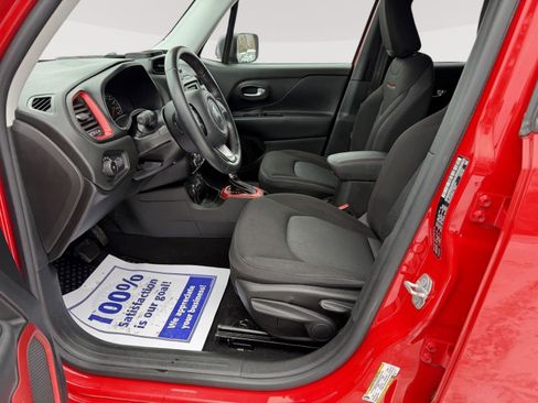 Used 2016 Jeep Renegade Trailhawk image 9