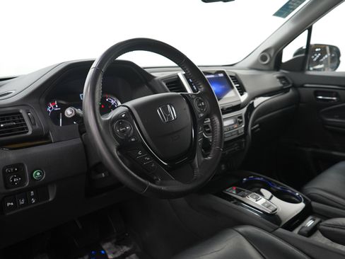 Used 2017 Honda Pilot Touring image 29