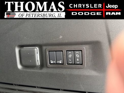 Used 2026 Chevrolet Suburban High Country AWD/4WD image 29