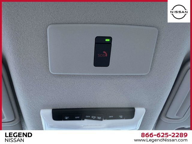 Used 2025 Nissan Versa SR w/ Trunk Package FWD image 28