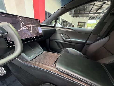 Used 2023 Tesla Model X AWD/4WD image 21