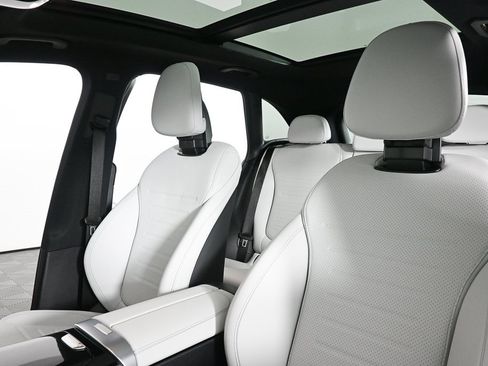 Used 2026 Mercedes-Benz GLC 350e 4MATIC image 5