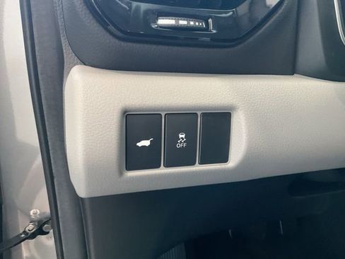 Certified 2025 Honda Pilot EX-L image 8