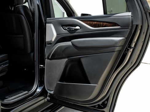 Used 2021 Cadillac Escalade Sport Platinum AWD/4WD image 43