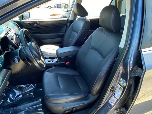 Used 2017 Subaru Outback 3.6R Limited AWD/4WD image 18