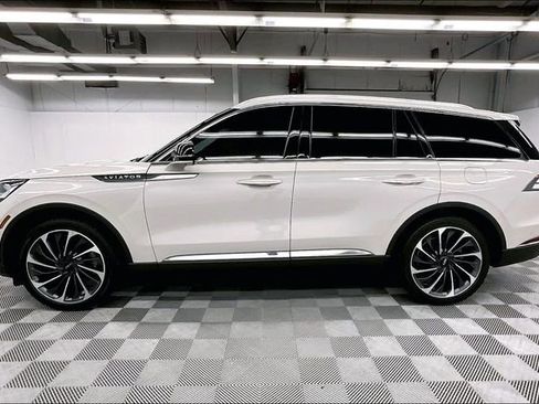 Used 2023 Lincoln Aviator Reserve w/ Equipment Group 201A AWD/4WD image 14