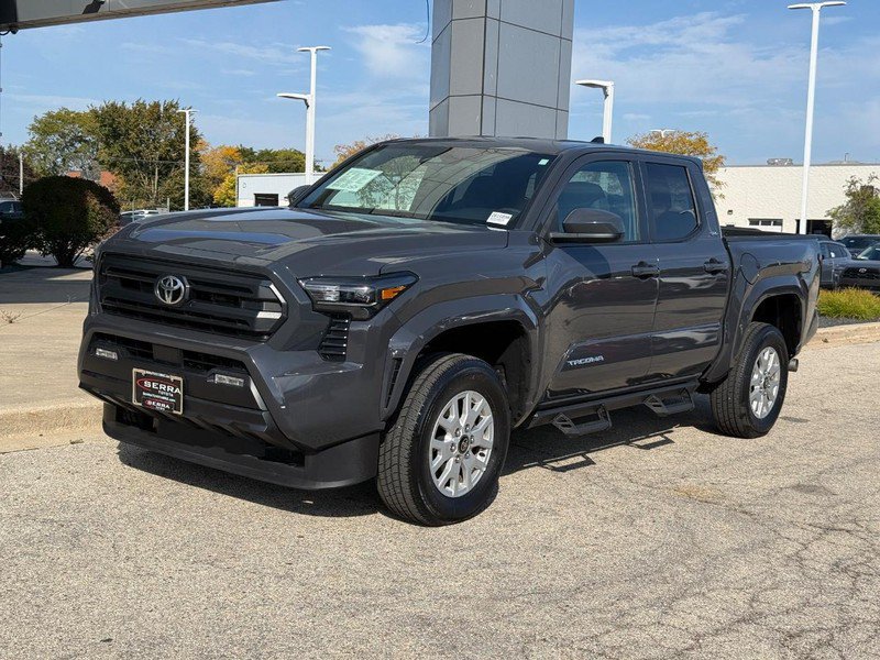 Used 2025 Toyota Tacoma SR5 AWD/4WD image 7