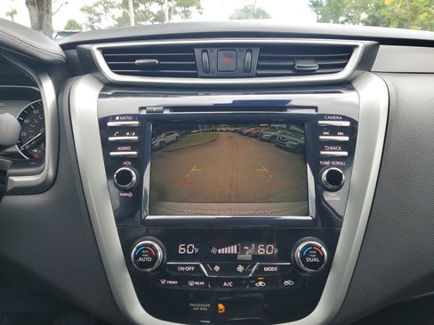 Used 2020 Nissan Murano SV image 23