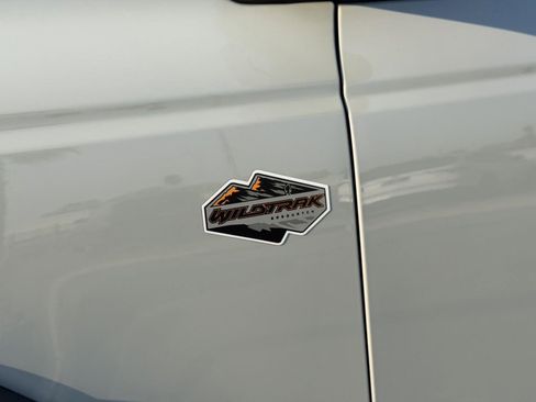 Used 2023 Ford Bronco Wildtrak image 16