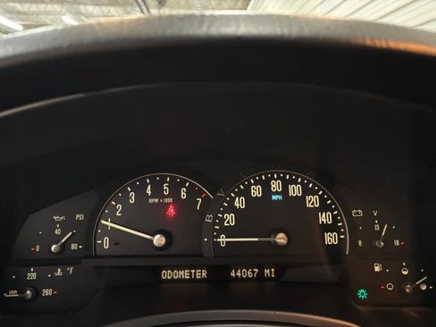 Used 2005 Cadillac XLR RWD image 17