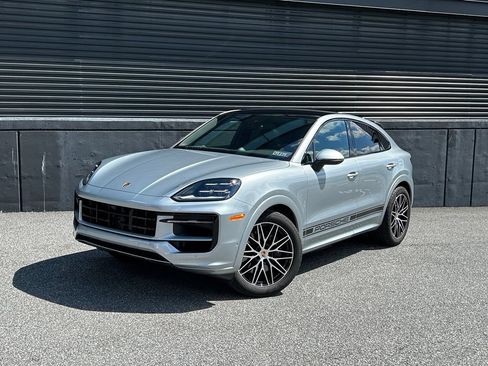 Certified 2026 Porsche Cayenne Coupe AWD/4WD image 6