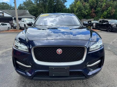 Used 2017 Jaguar F-PACE R-Sport image 2