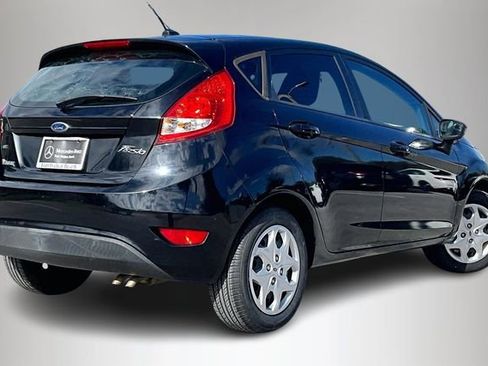 Used 2012 Ford Fiesta SE image 5