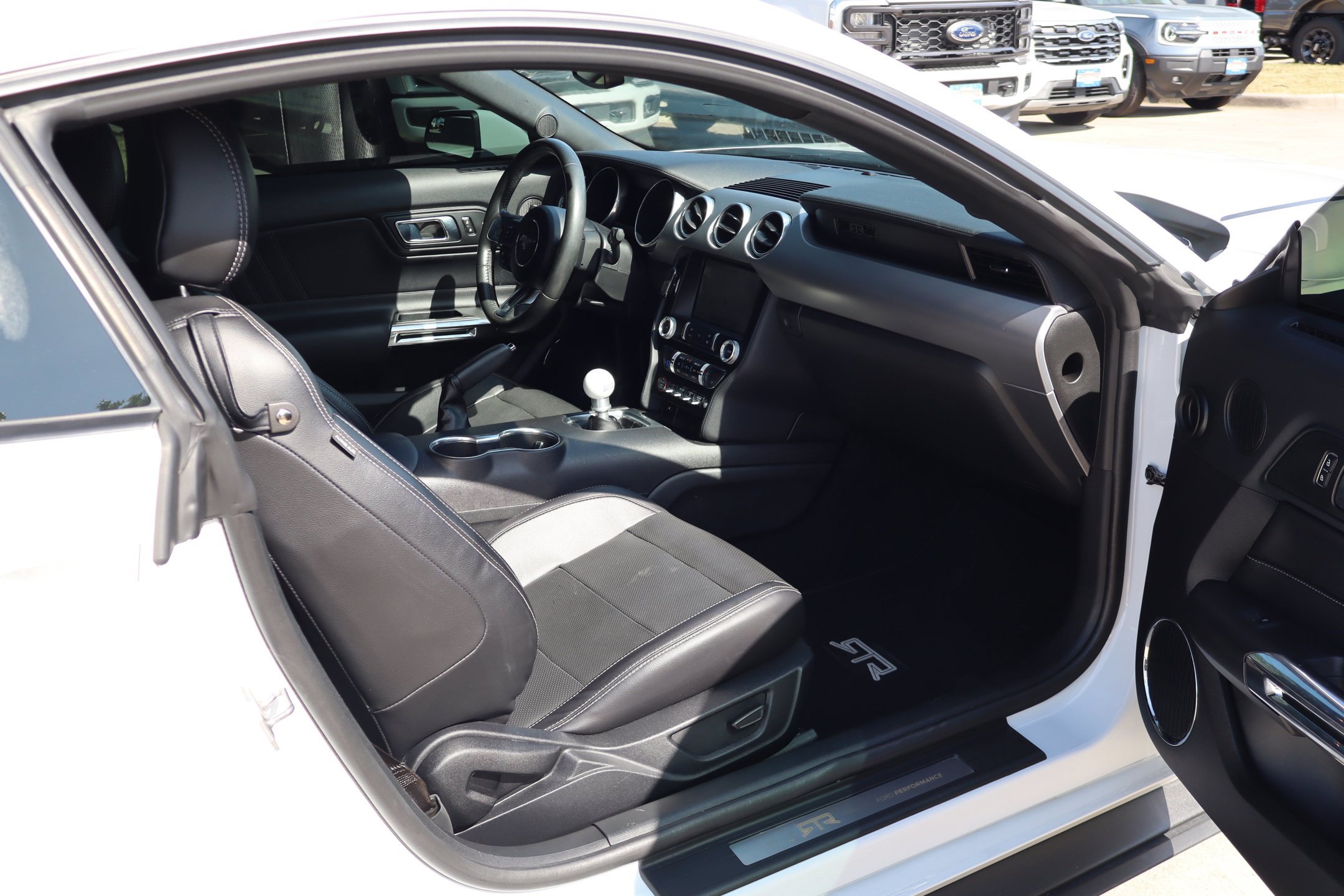 Certified 2020 Ford Mustang GT Premium w/ Black Accent Package RWD image 28