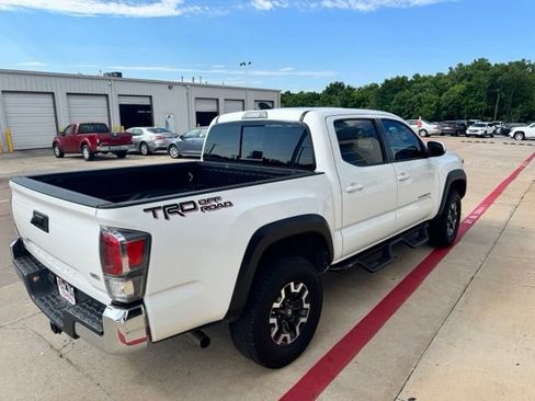 Used 2023 Toyota Tacoma TRD Off-Road RWD image 5