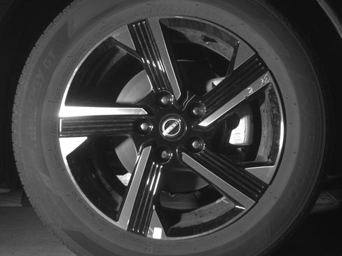 Used 2025 Nissan Sentra SV FWD image 13