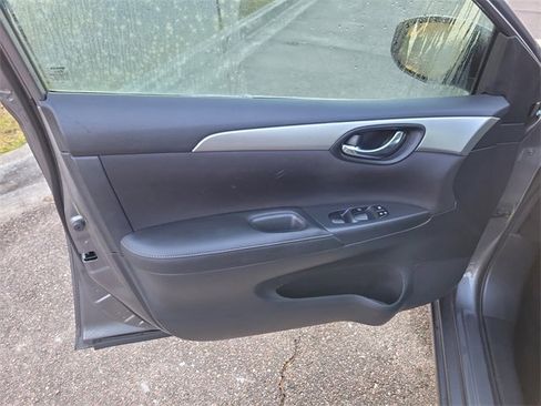 Used 2017 Nissan Sentra S w/ S Style Package image 9